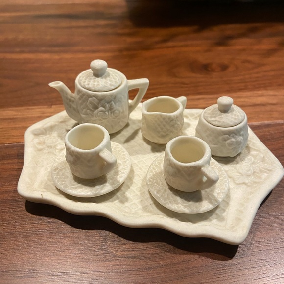 Miniature Porcelain Tea Set - Picture 1 of 4